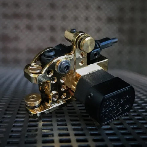 MARTIN PINTOS|LINER 5.3|True Gold & Black