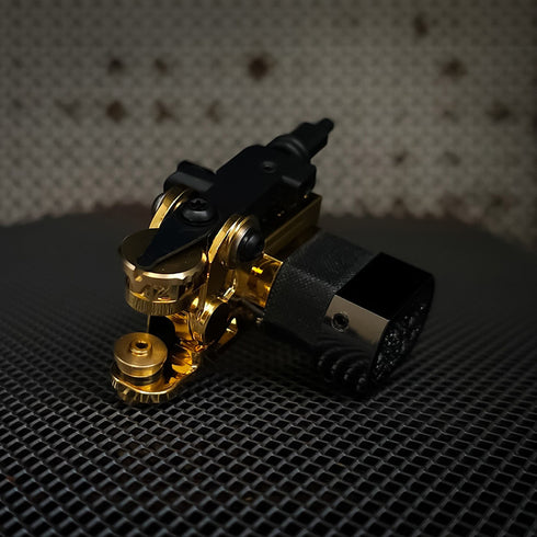 MARTIN PINTOS|SHADER|True Gold & Black