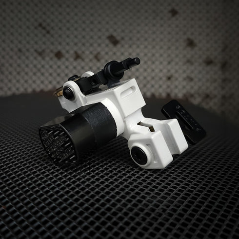 MARTIN PINTOS|SHADER|White & Black