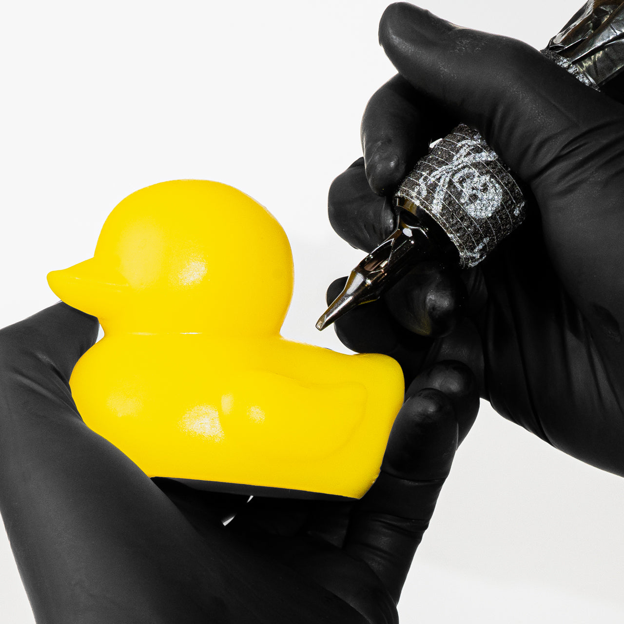 A Pound of Flesh Lucky Ducky タトゥーモデル - Large